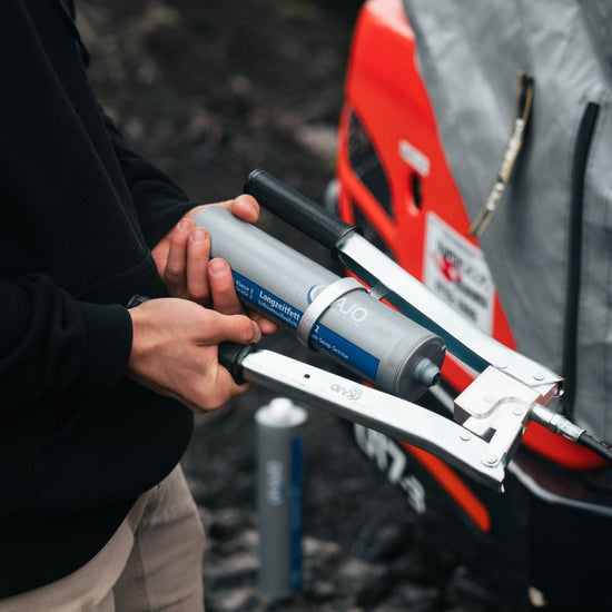 KAJO - Two Handed Grease Gun - Digger Lid